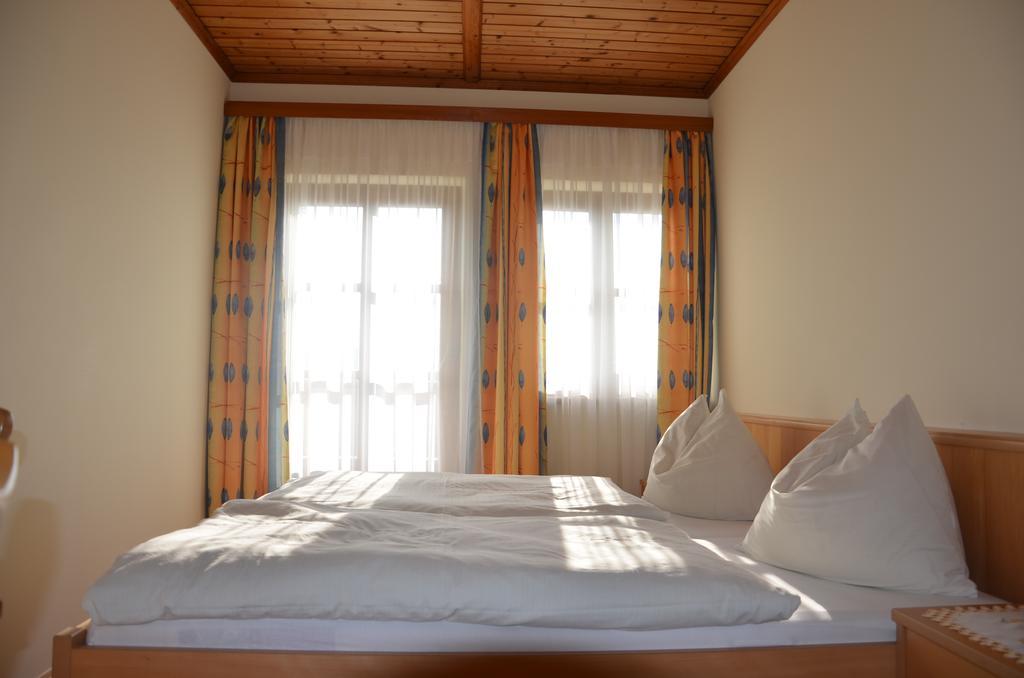 Urlaub Am Kraeutlhof In Mariapfarr Apartment Bilik gambar