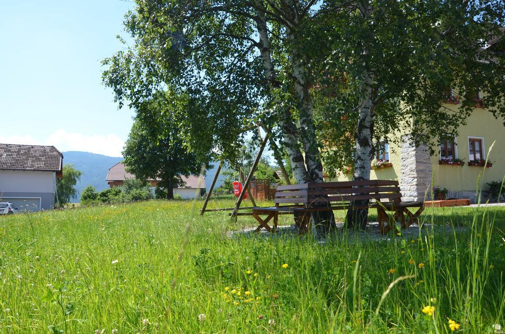 Urlaub Am Kraeutlhof In Mariapfarr Apartment Bilik gambar